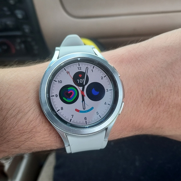 Samsung galaxy watch 4 classic